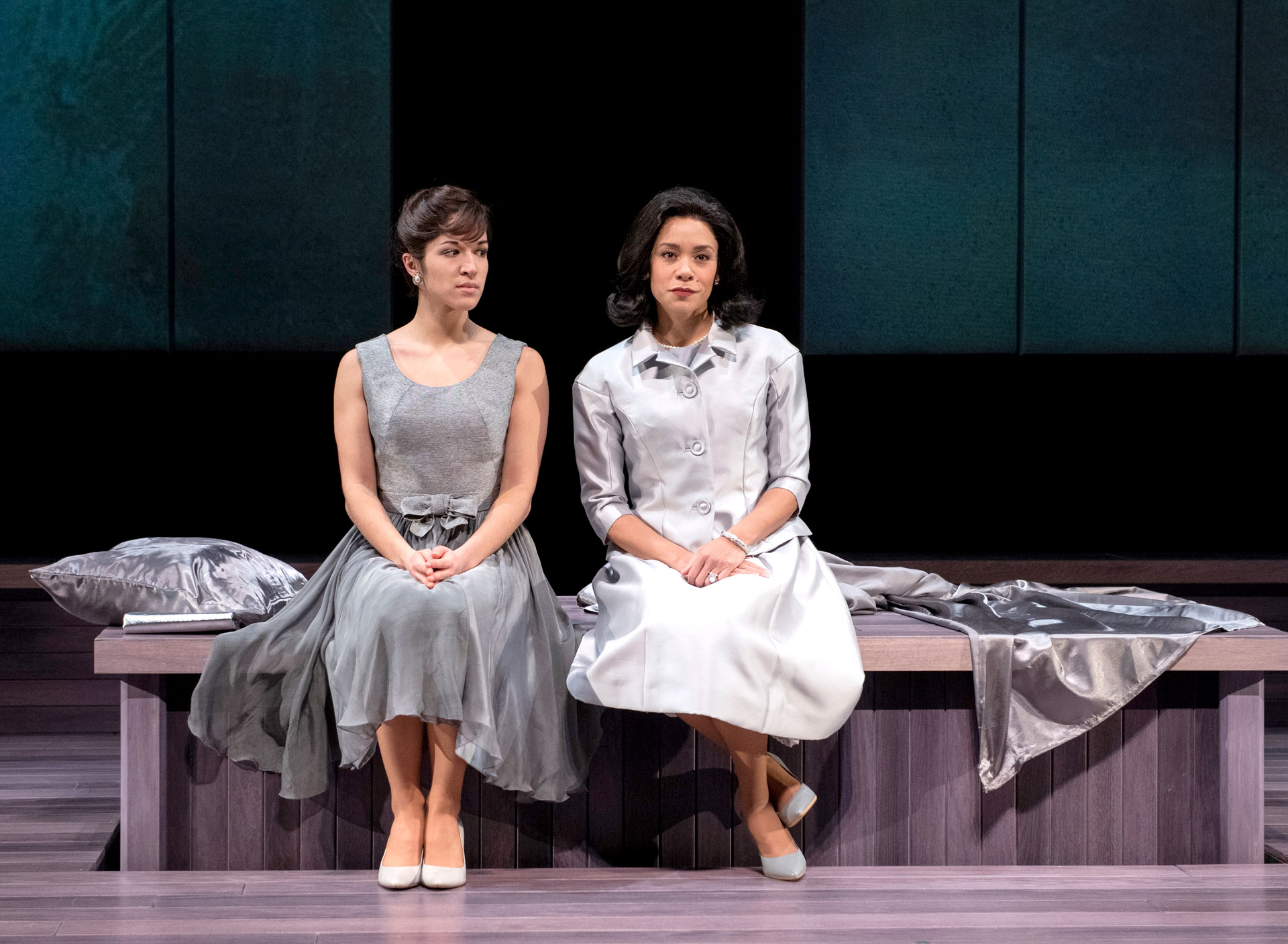 Born With Teeth at the Guthrie Theater – The Stages of MN